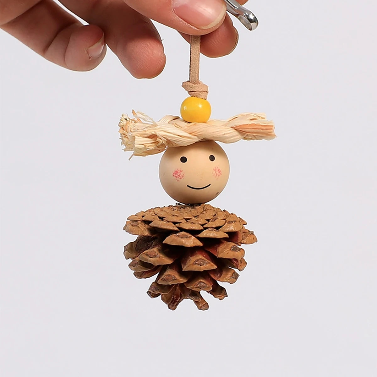 ‌Natural Pine Cone Bird Chewing Toy